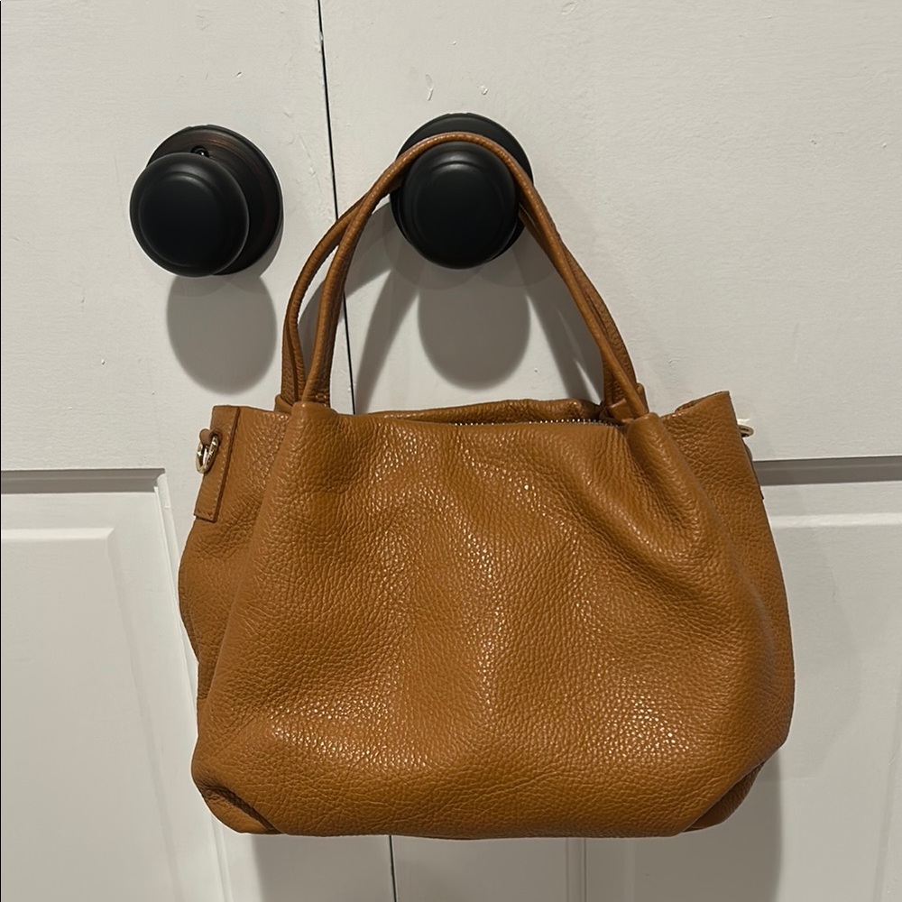 Elegant Tan Leather Handbag